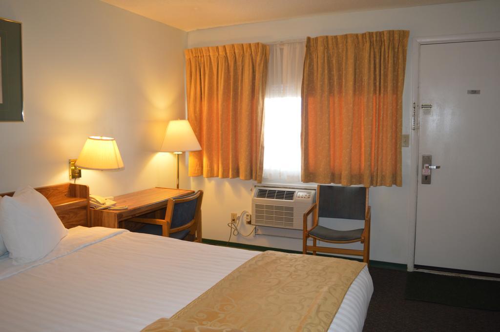 Circle 5 Motel Olds Habitación foto